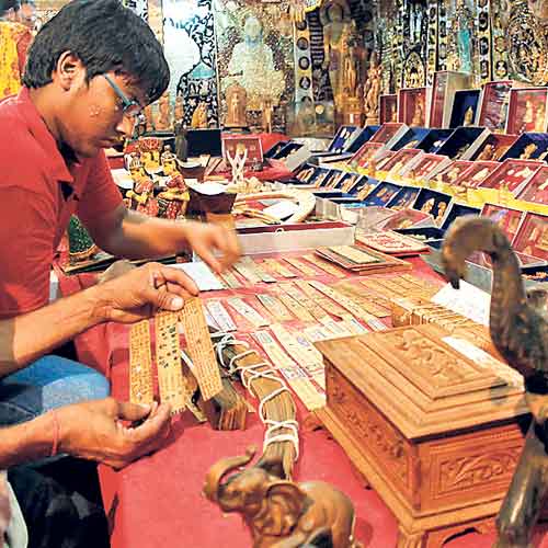 Jains in Ahmedabad celebrate Gyan Panchami - 500 x 500 jpeg 40kB