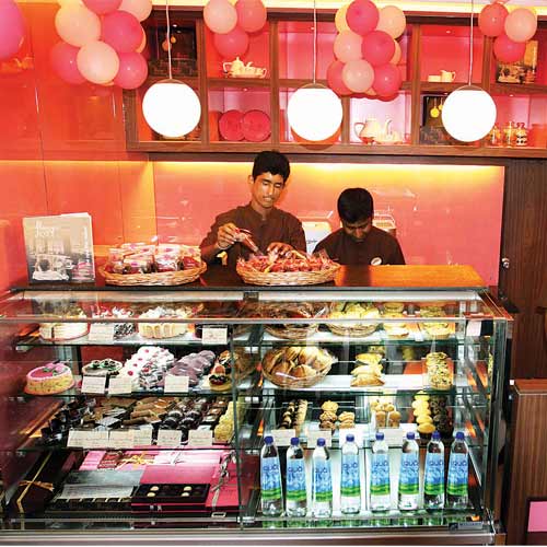 Kolkata's iconic Flurys opens two outlets in Navi Mumbai - 500 x 500 jpeg 50kB