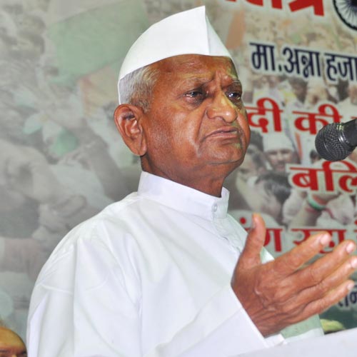 Anna Hazare extremely weak on 10th day of hunger strike | Latest.