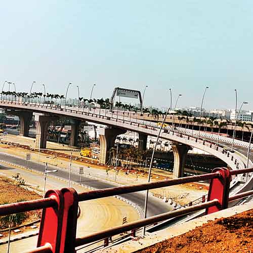 Mumbai: Elevated road widest on single pier - 500 x 500 jpeg 35kB