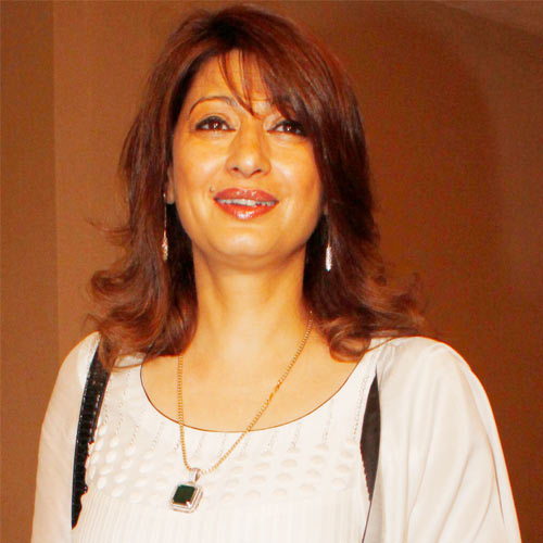 Sunanda Pushkars body had over dozen scuffle marks | Latest News.