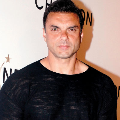 Sources say that Sohail Khan will be replacing Arbaaz Khan as the judge in Comedy Circus. He will be shooting for the show today. - sohail