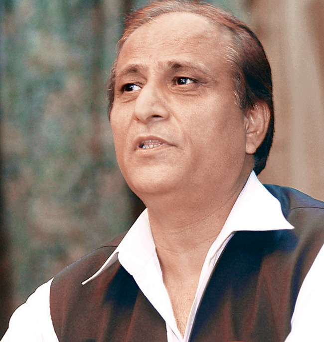 Chief Election Commissioner V.S.Sampath Saturday declined to comment on the allegations by Samajwadi Party leader Azam Khan that the poll panel is biased ... - 229204-up-azam-khan-1-2280-3042413115249