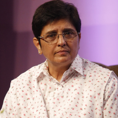 10 lines on kiran bedi image