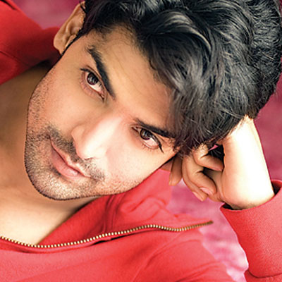 Gurmeet Choudhary Movies All Articles & Tweets | 4007384 | Geet - Hui