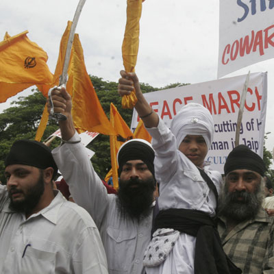 sikh-group-threaten-to-protest-for-the-arrest-of-holy-book-desecration