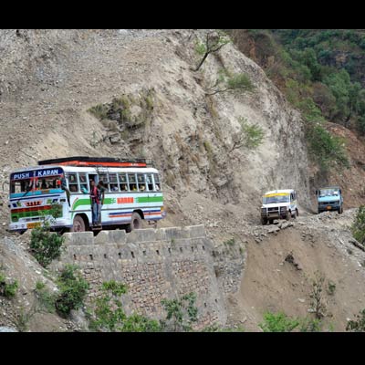 Himachal Pradesh bus accident: 21 dead, 15 injured as bus ... - 400 x 400 jpeg 36kB