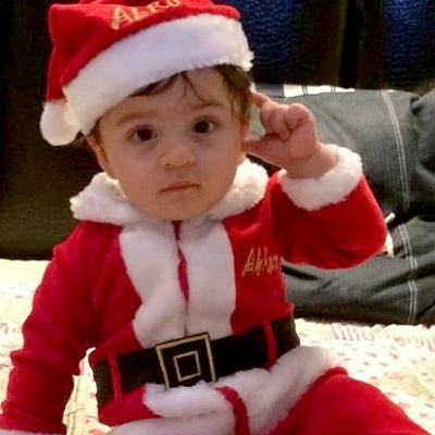 When Shah Rukh Khan's baby AbRam dressed up as Santa Claus - 400 x 400 jpeg 130kB