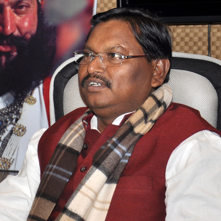 Newly elected BJP MLA from Ichagarh constituency in adjoining Seraikela-Kharswan district, Sadhu Charan Mahato today offered to vacate his seat if the ... - 295589-arjun-munda