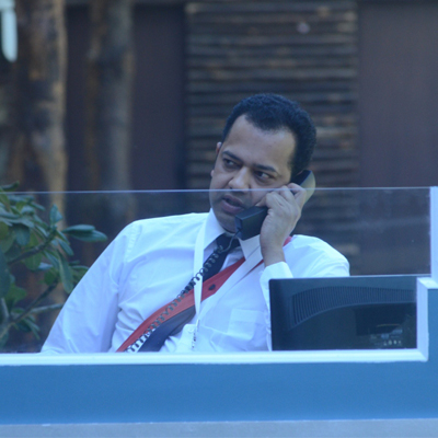 Bigg Boss Halla Bol: Karishma Tanna insults Rahul Mahajan | Latest.