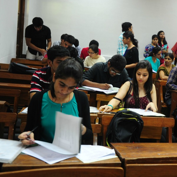 Massive drop in Indian students going to UK for 5th straight year.