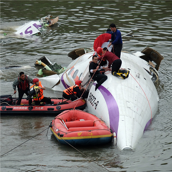 TransAsia starts pilot retraining after deadly crash | Latest News.