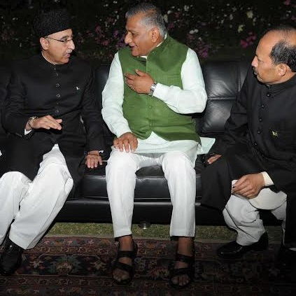 Pakistan Day: VK Singh attends reception; later tweets of Disgust.