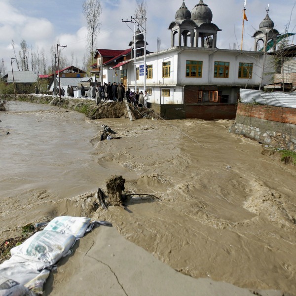 Jammu and Kashmir govt sanctions Rs 235 crore to meet flood.