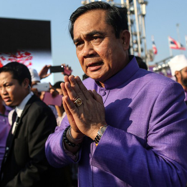 Thai junta chief threatens to shut down critical media : Channel.