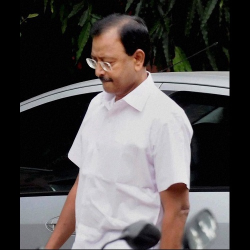 Satyam Scam: Court finds Ramalinga Raju guilty, sentence tomorrow.