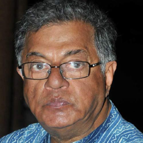 Maharashtra: Writer Girish Karnad joins protest against ban on.