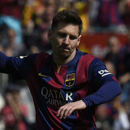 Lionel Messi scores 400th goal of his Barcelona career in match.