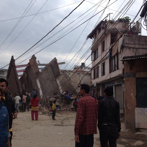 Earthquake measuring 7.7 magnitude strikes in Nepal | Latest News.