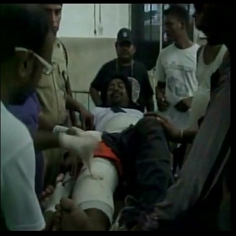 Blast on local train in Kolkata, at least 19 Injured | Latest News.
