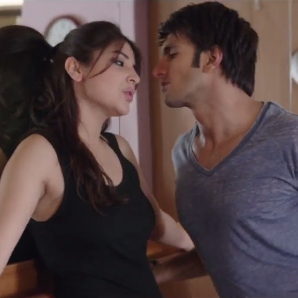 Watch: Ranveer & Anushka twerk like nobody's watching in ... - 600 x 600 jpeg 156kB