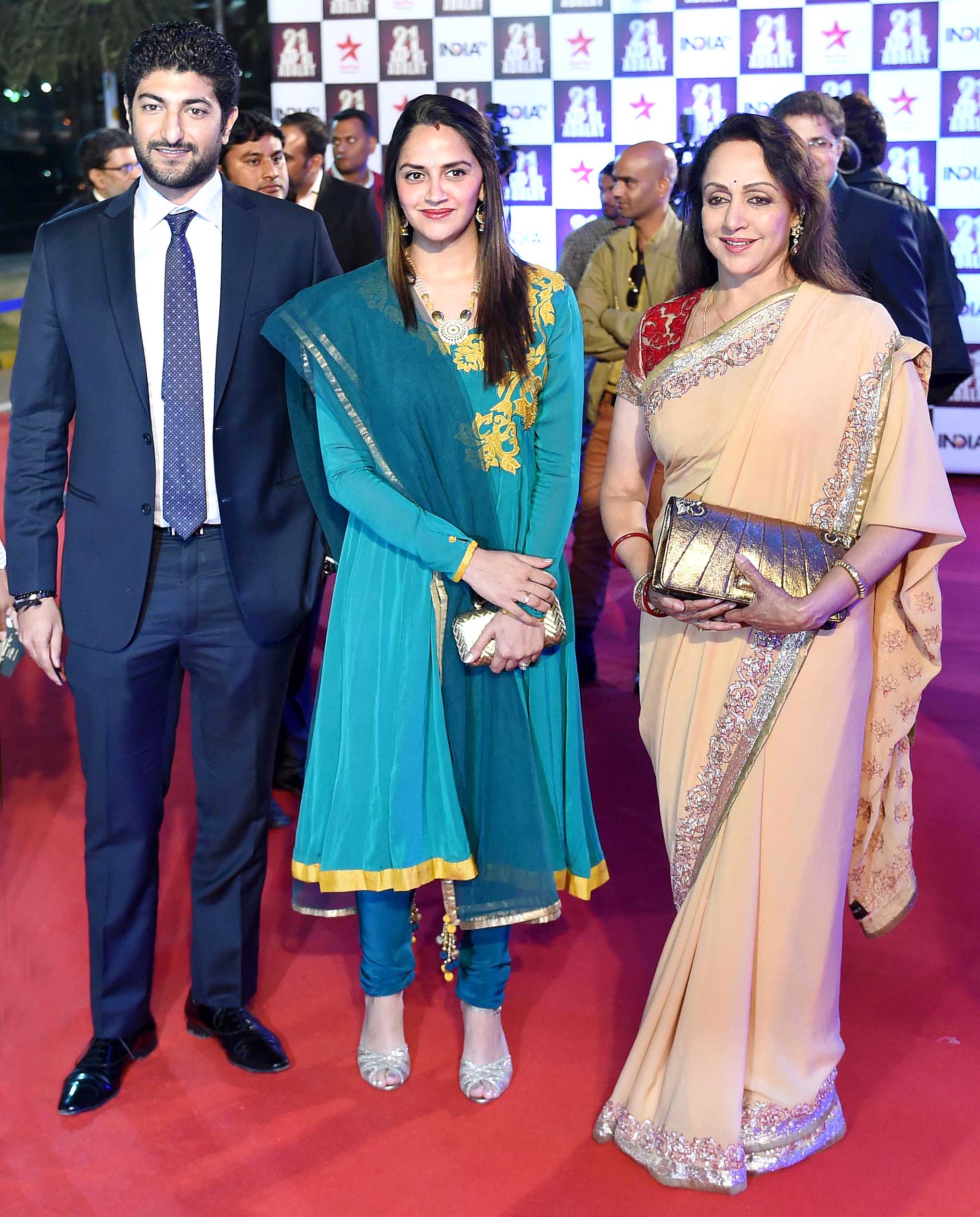 Hema Malini's daughter Ahaana gives birth to a baby boy - 2037 x 2529 jpeg 403kB