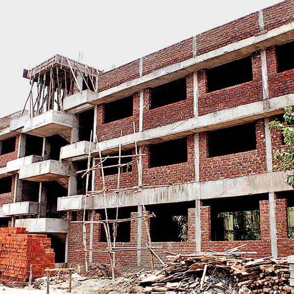 Flat buyers suffer as as builders dupe while policy paralysis continues - Daily News & Analysis