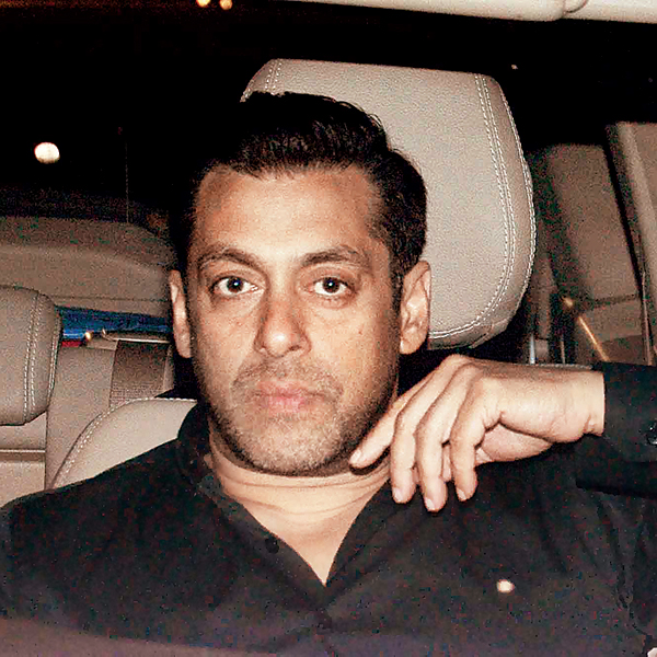 The Bombay high court on Wednesday directed its Registry to prepare afresh the paper book, compilation of documentary evidence, of the 2002 hit-and-run case ... - 369663-salman9