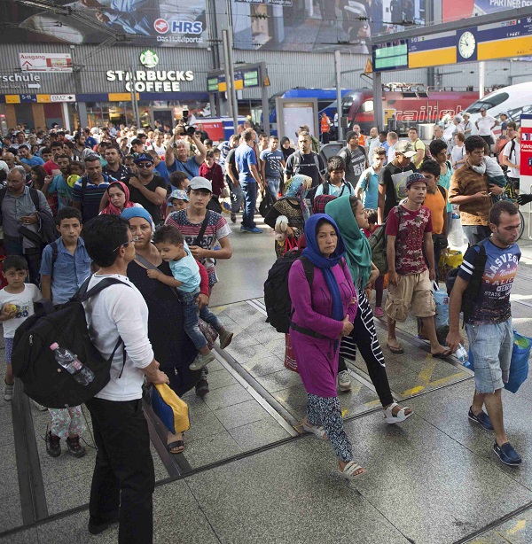 world germany welcomes refugees with education website world germany welcomes refugees with education website