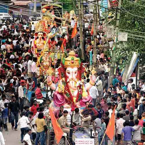 Mumbai cops leave no stone unturned for a peaceful Ganeshotsav