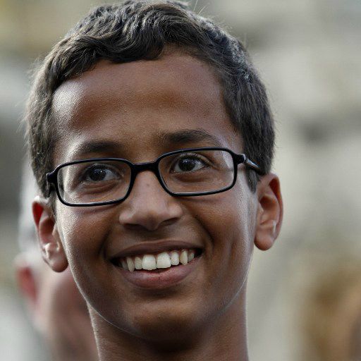 Ahmed Mohamed clock: Texas police to review decisions after global <b>...</b> - 377187-ahmed-mohamed-afp