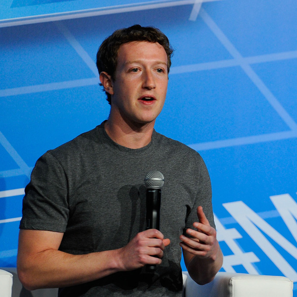 Facebook CEO Mark Zuckerberg backs call for universal internet access by 2020