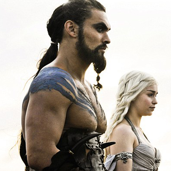 Emilia Clarke Jason Momoa Have Game Of Thrones Reunion