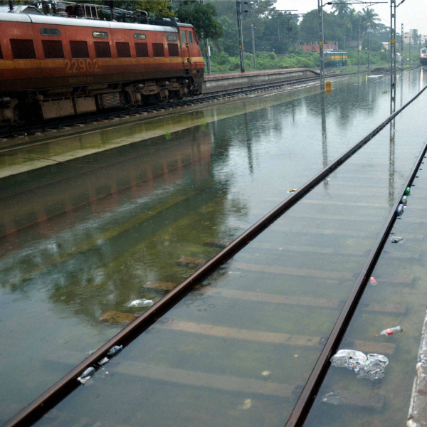 Chennai floods: 4 trains between Tamil Nadu, Kerala cancelled - 600 x 600 png 680kB