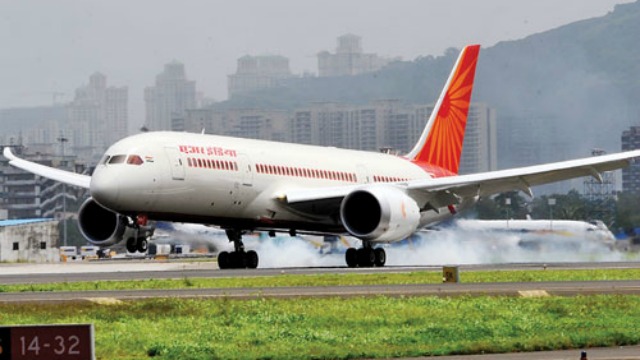 Air India flight aborted after  windshield cracks mid-air; makes emegency landing in Lucknow on way to Bhubaneshwar from Delhi - Times of India