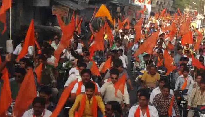 VHP, Bajrang Dal activists attack CPI (M) office; arrested - 700 x 400 jpeg 53kB