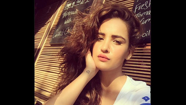 Is Aisha Sharma Varun Dhawan's love interest in 'Judwaa 2'? - 640 x 360 jpeg 50kB