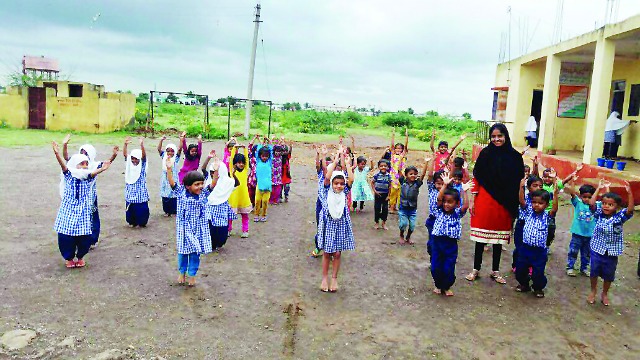 Solapur school educates Beedi workers kids for free | Mumbai NYOOOZ - NYOOOZ