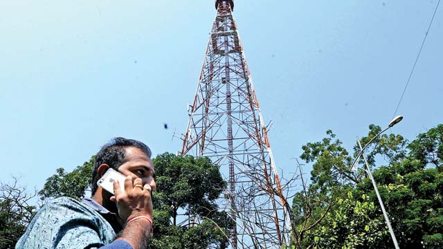 Indus sets up less hazardous telecom towers - Daily News & Analysis