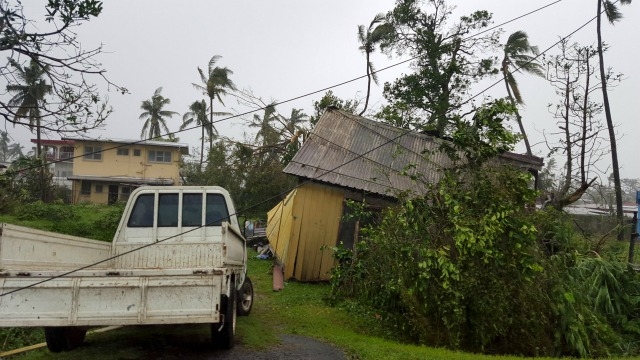 Thousands of Fijians shelter in evacuation centres from ... - 640 x 360 jpeg 159kB