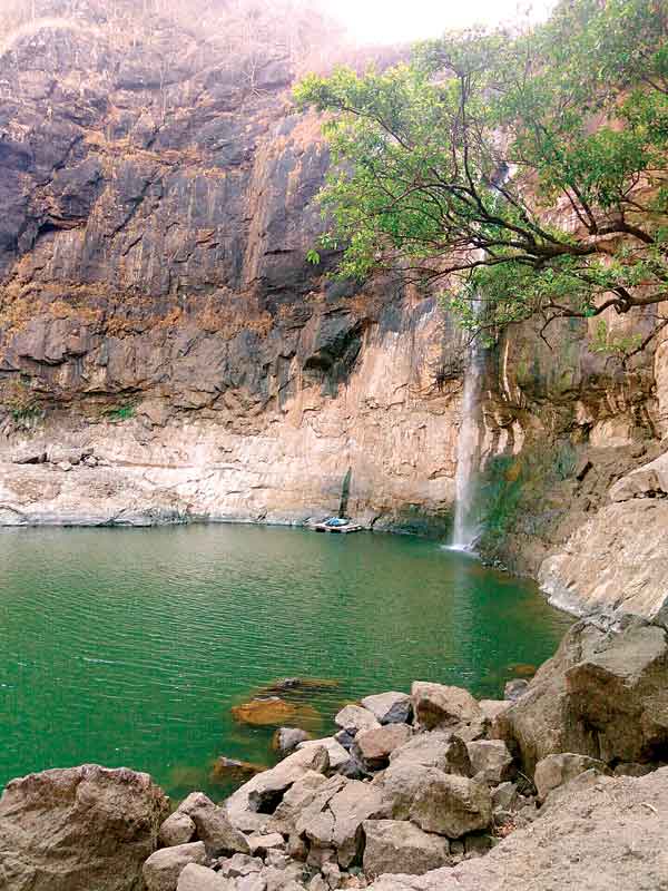 Dabhosa Waterfalls