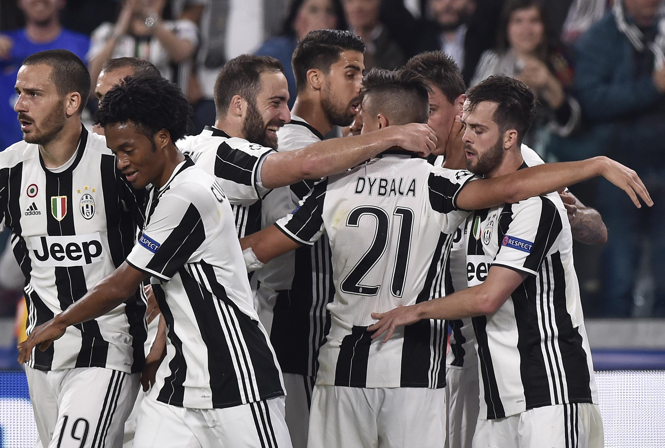 Watch Champions League Two Goal Paulo Dybala Upstages Messi As Juventus Thump Barcelona 3944