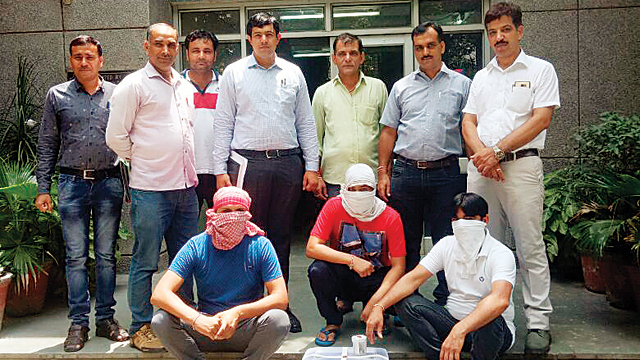 Special 26-inspired dacoits' gang busted, 2 held