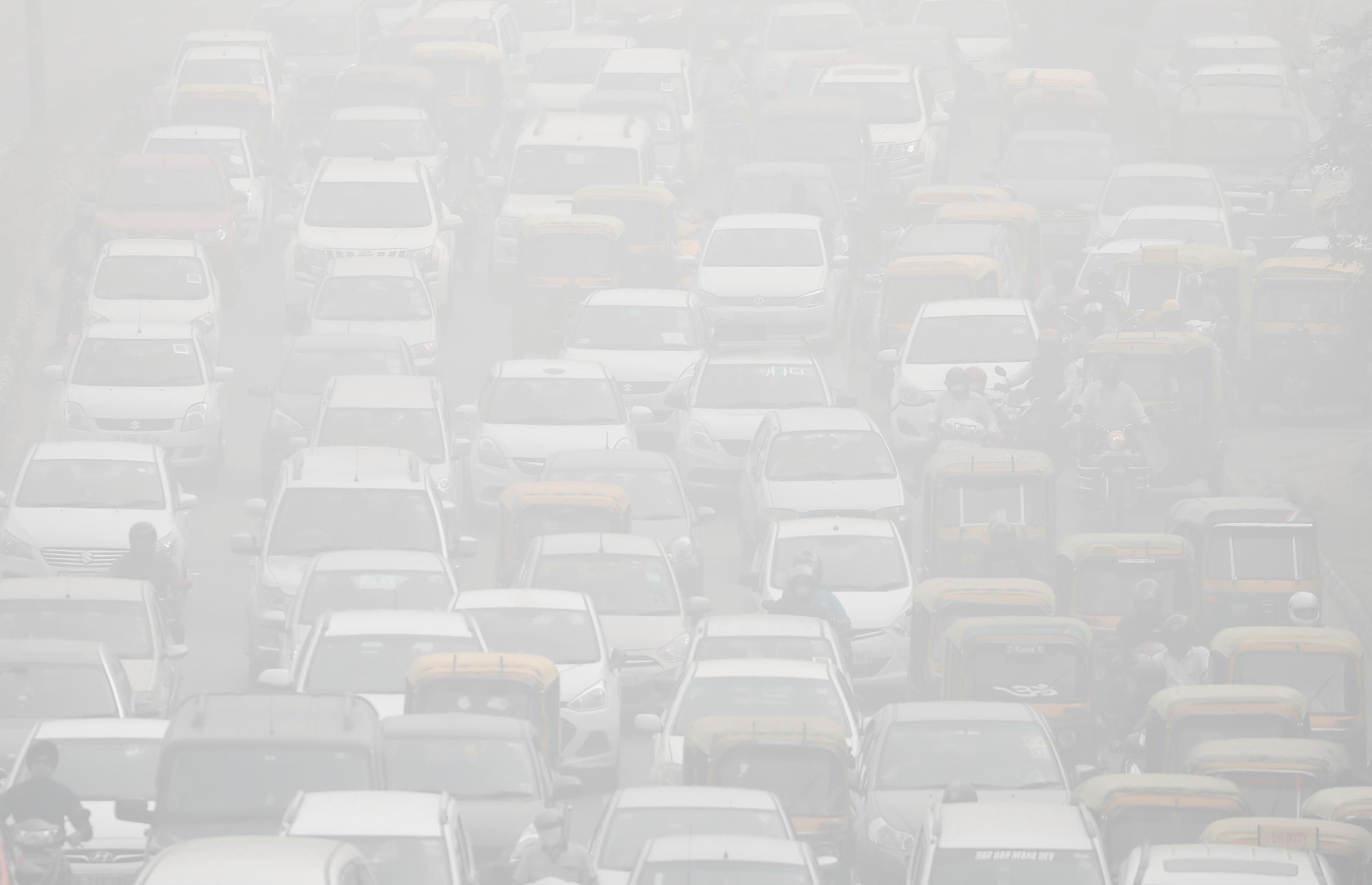 NGT gives Delhi government go-ahead for odd-even scheme
