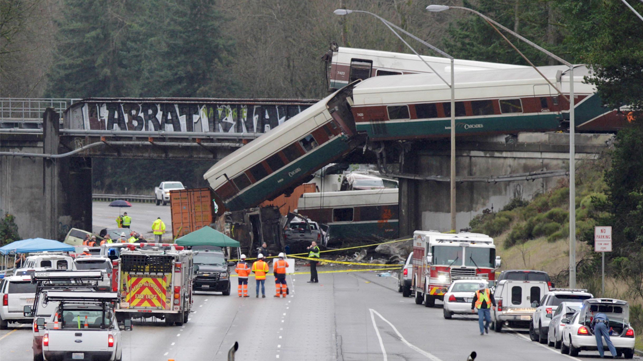 Amtrak train accident 3 killed, more than 70 injured in Washington