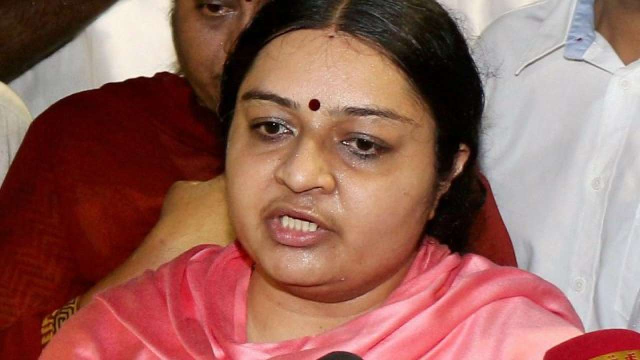 High drama at Jayalalithaa's niece Deepa's house after man ... - 1280 x 720 jpeg 53kB