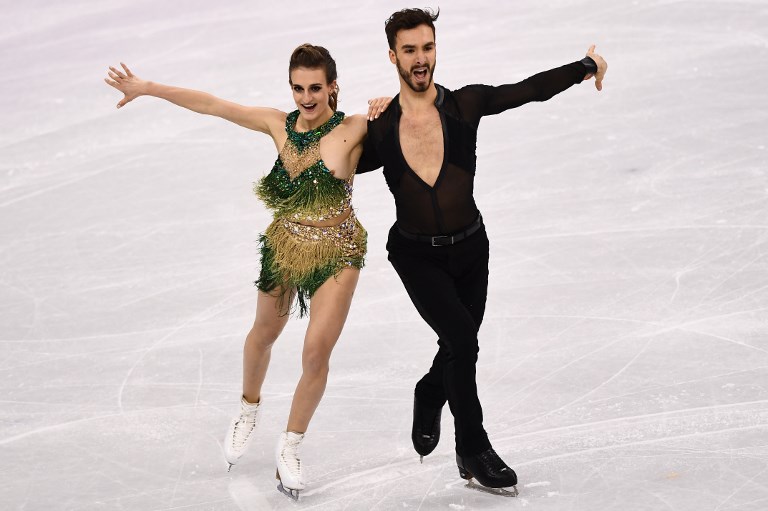 In Pics: Ice dancer suffers wardrobe malfunction in Pyeongchang Games, but  handles it like a boss