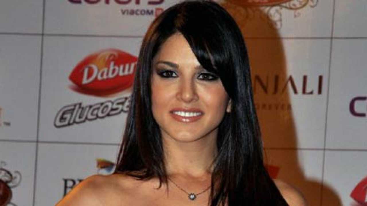 Sunny Leone Outraces Katrina Kaif Shah Rukh Khan Salman Khan In Most