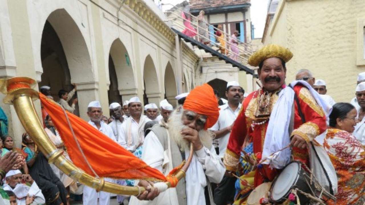 Pune Punyanagari as chants of Dnyanoba Mauli and