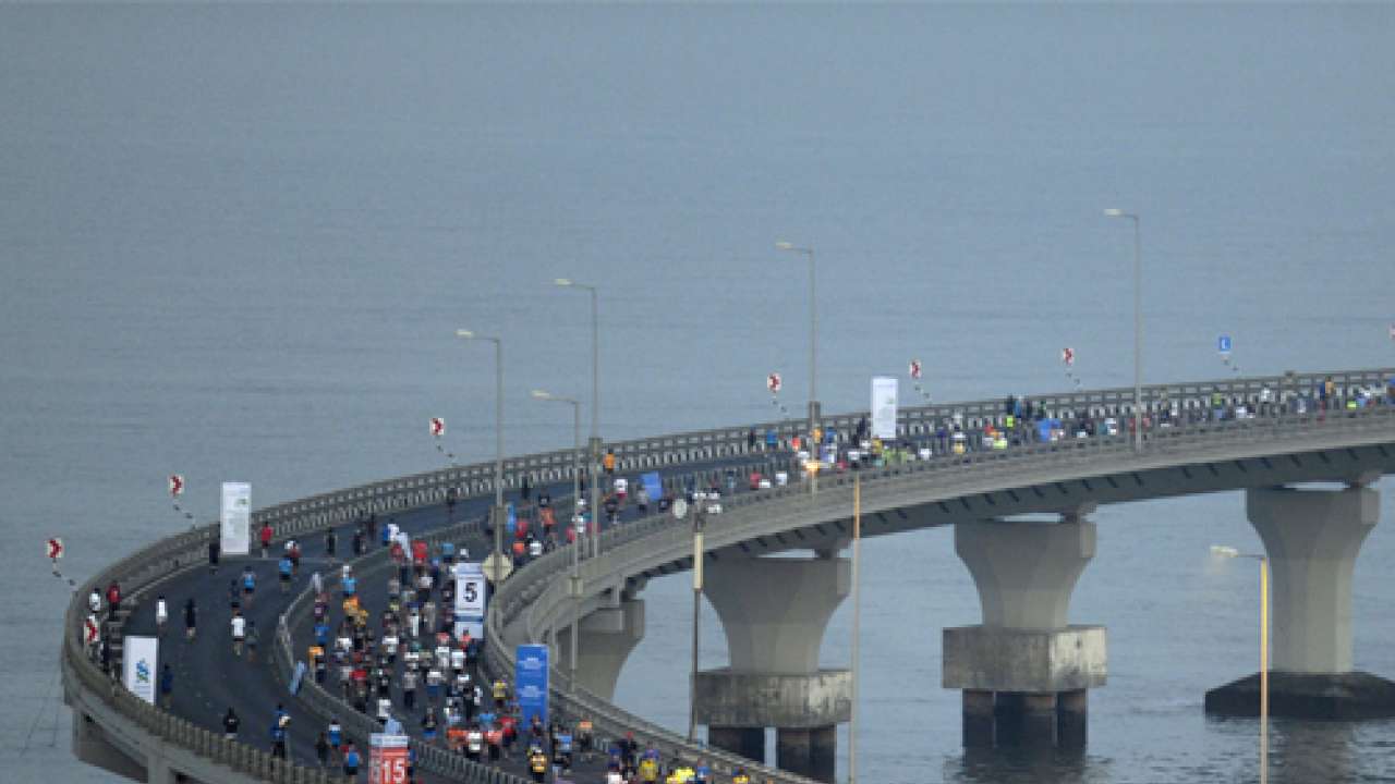 Mumbai: 33-yr-old man jumps off Bandra-Worli Sea Link